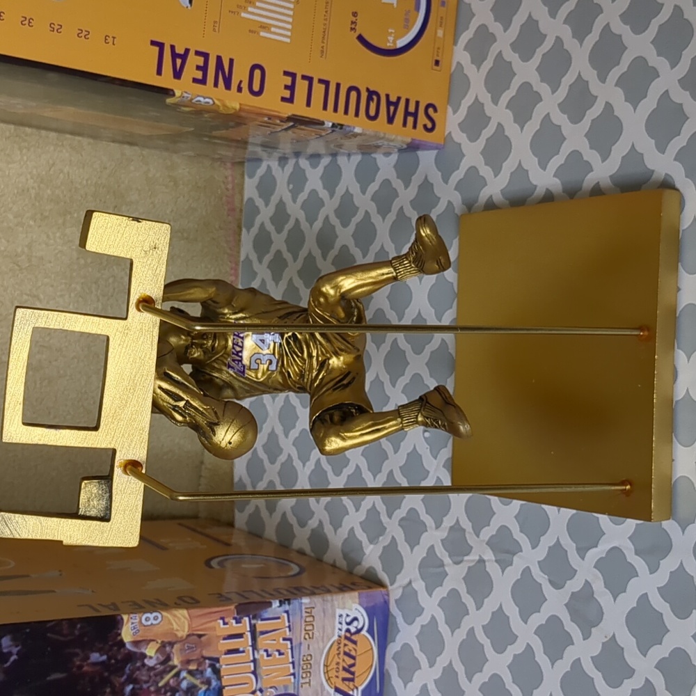 Shaquille O'Neal figure - Picture 10 of 14